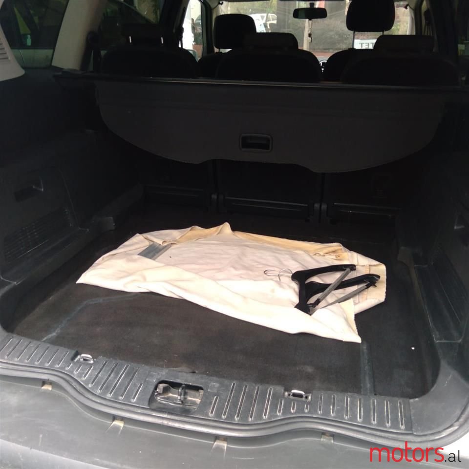 2008' Ford S-Max photo #3