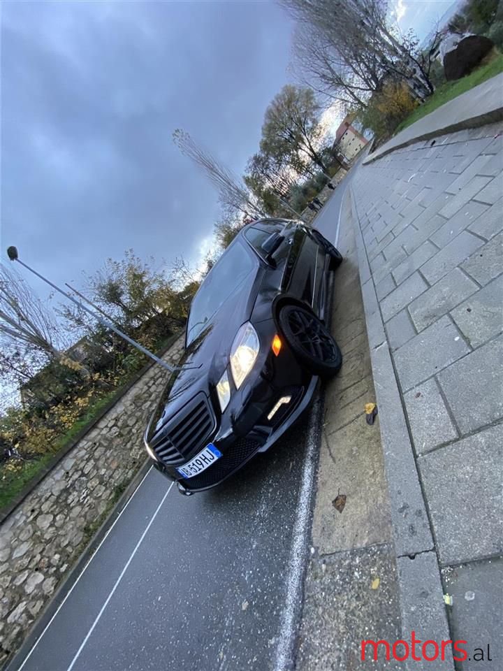 2010' Mercedes-Benz E 350 photo #4