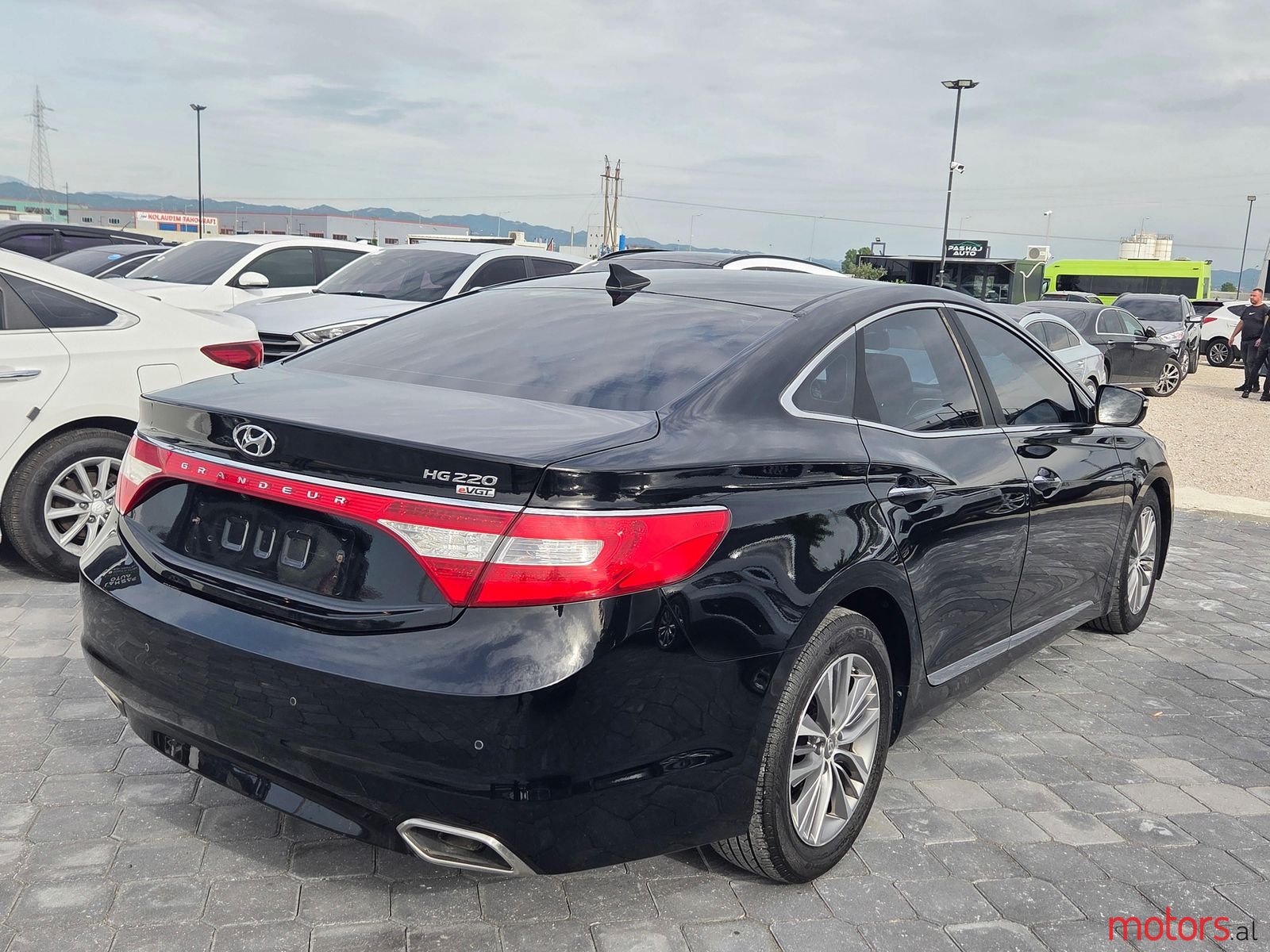 2016' Hyundai Grandeur photo #4