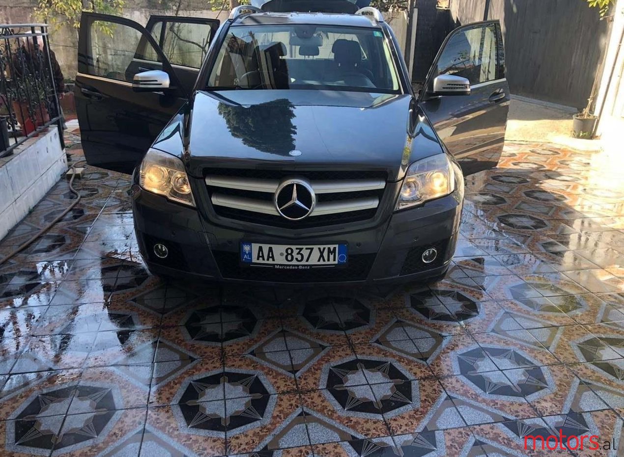 2012' Mercedes-Benz GLK 220 photo #1