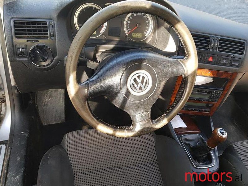 2001' Volkswagen Bora photo #2