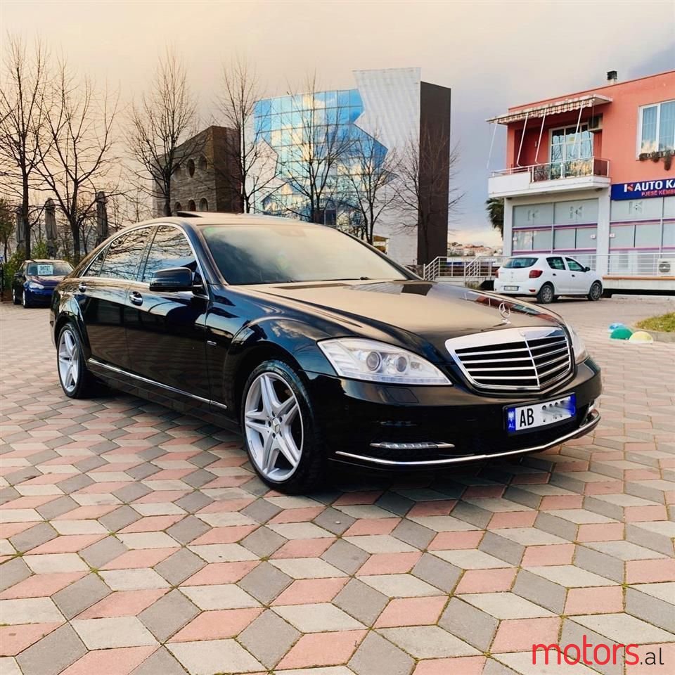 2011' Mercedes-Benz S 350 photo #4