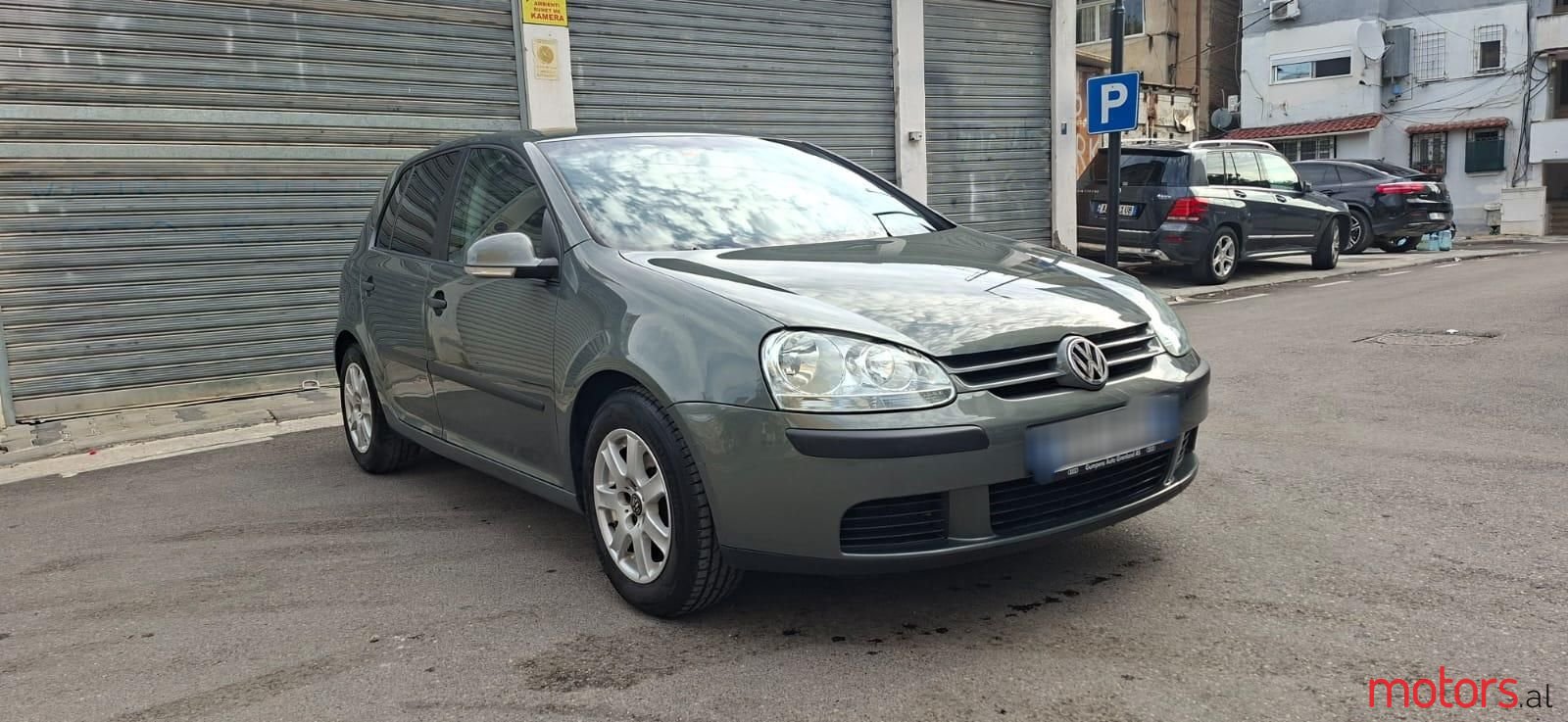 2005' Volkswagen Golf photo #1