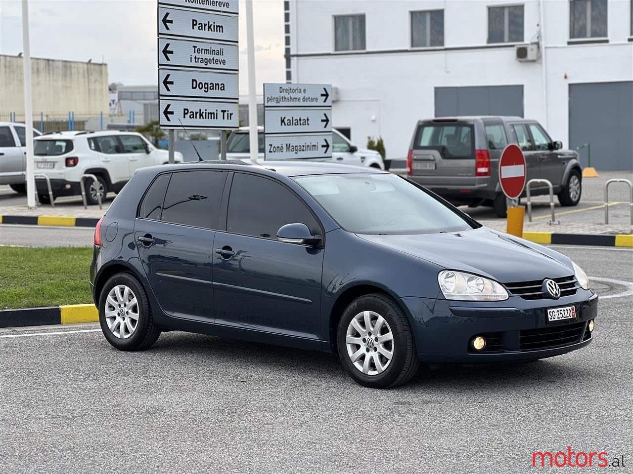 2006' Volkswagen Golf photo #5