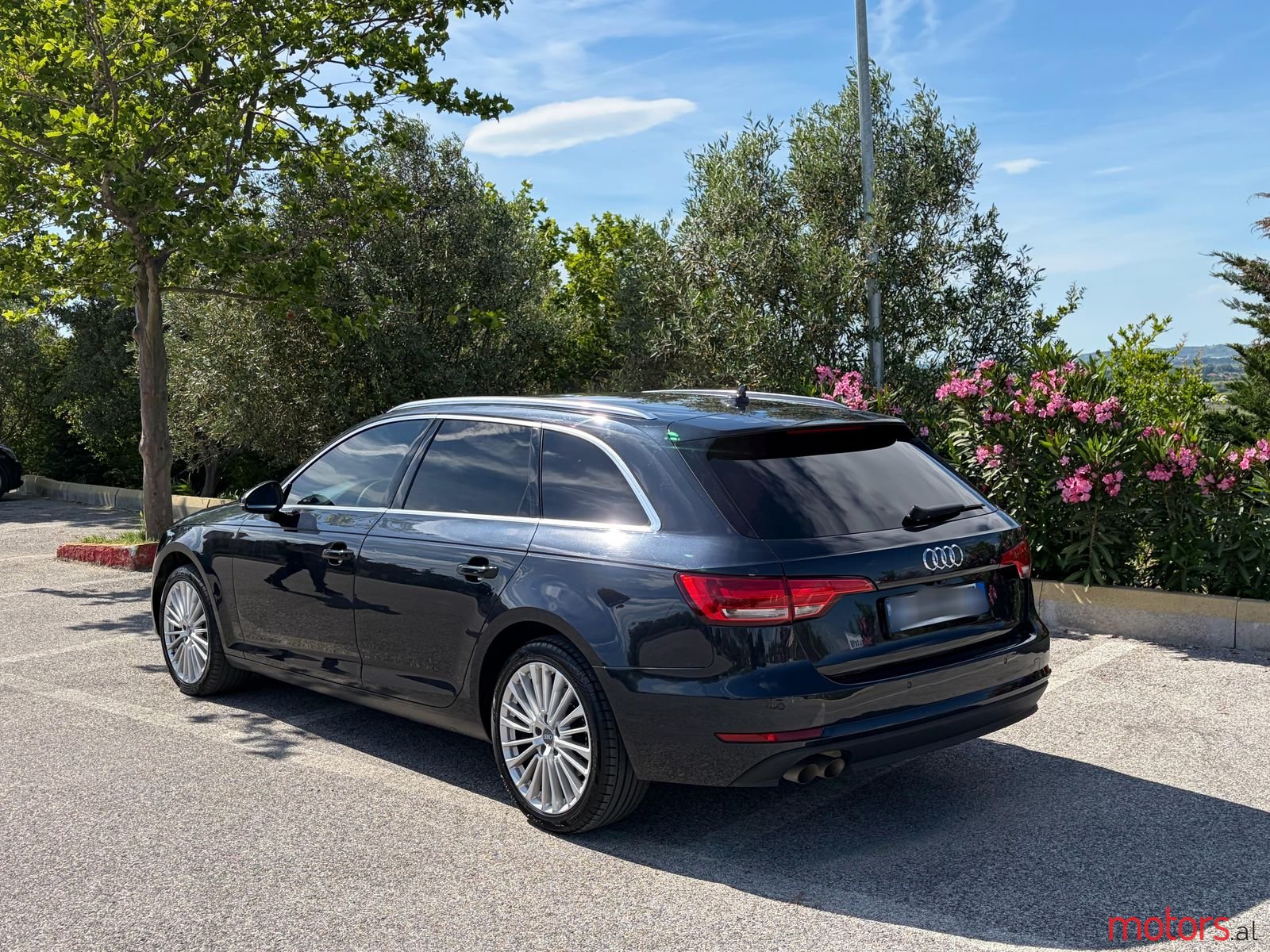 2016' Audi A4 photo #5
