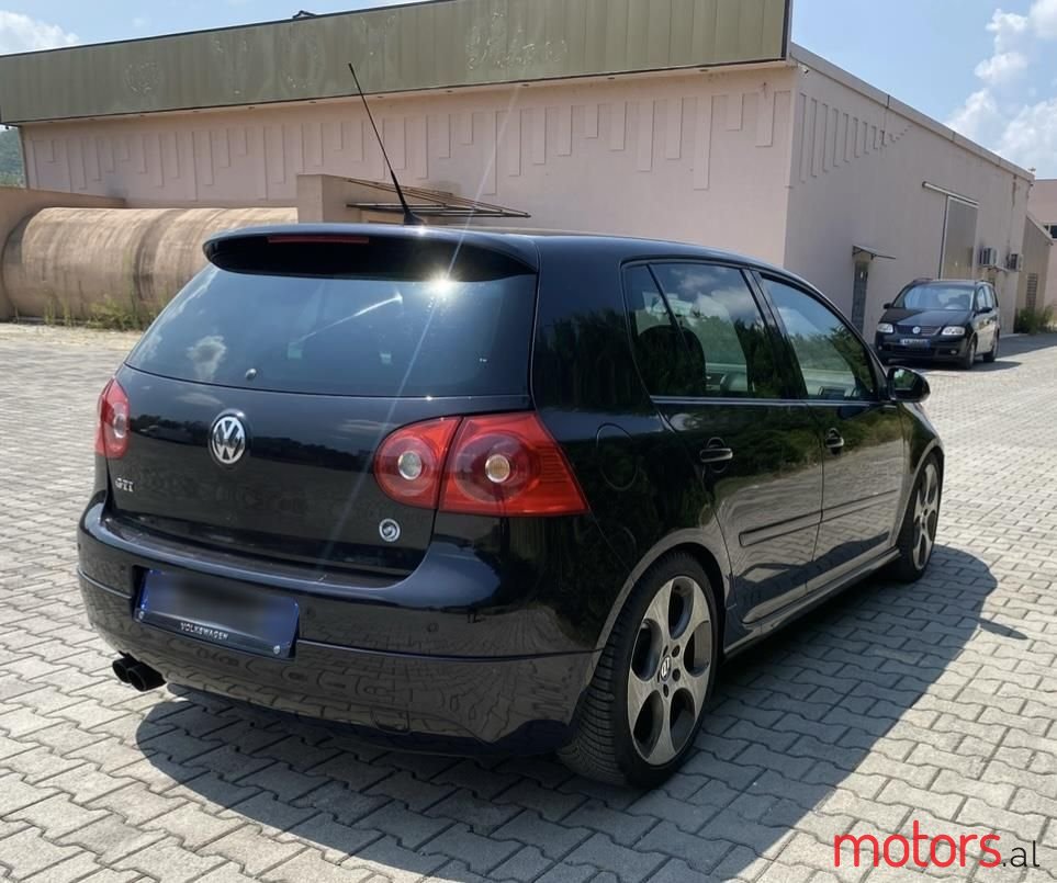 2007' Volkswagen Golf photo #6