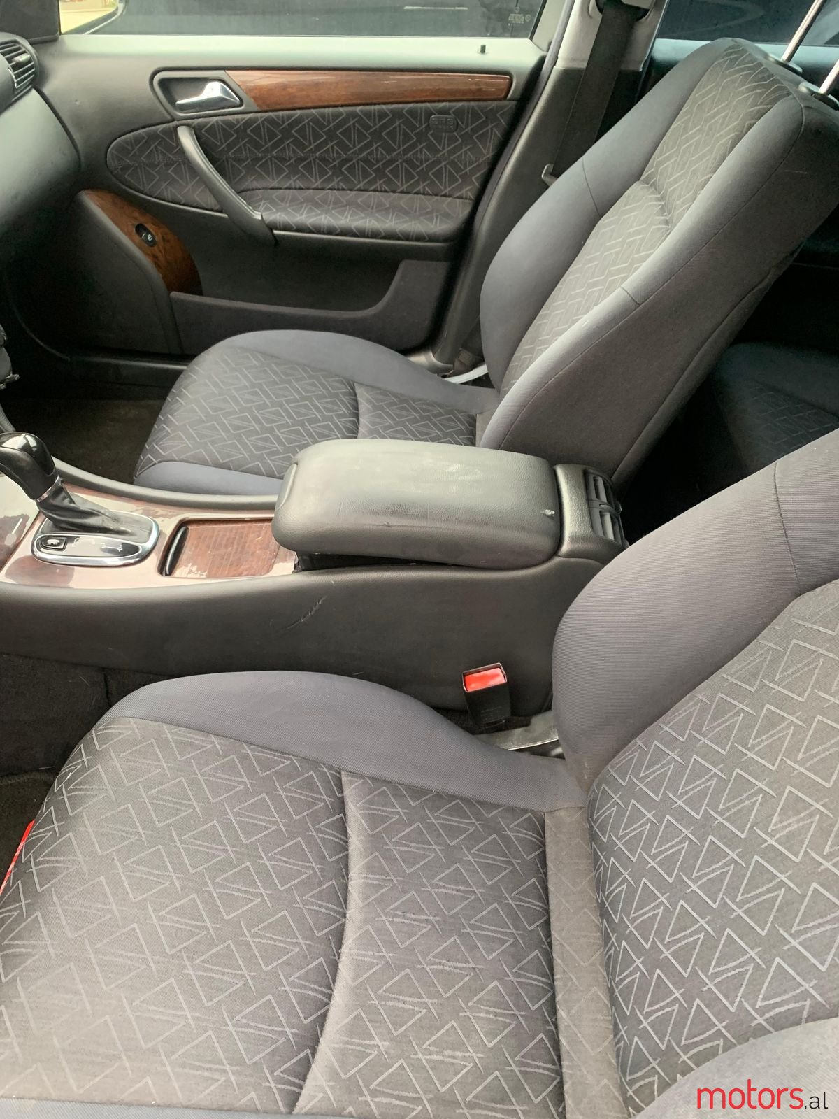 2003' Mercedes-Benz C 200 photo #2