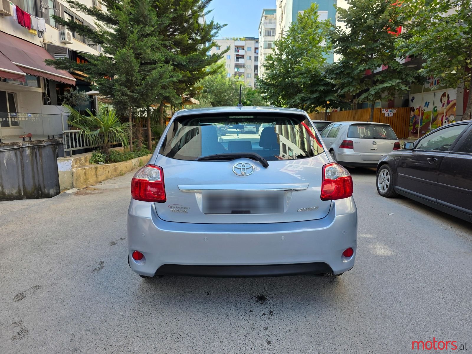 2012' Toyota Auris photo #5