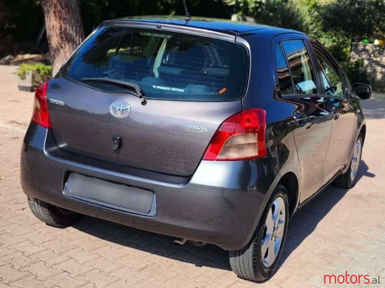 2009' Toyota Yaris photo #2