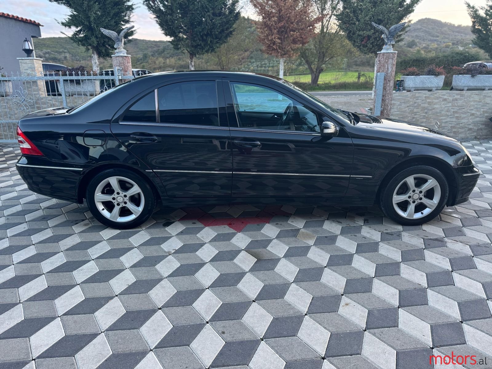 2006' Mercedes-Benz C 200 photo #2