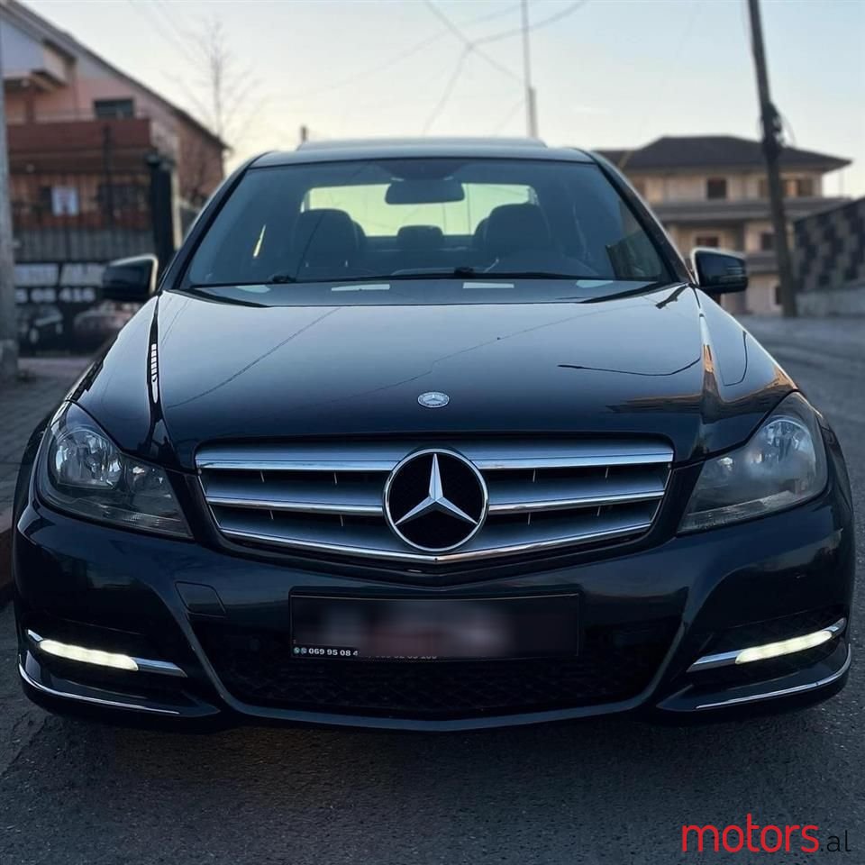 2012' Mercedes-Benz C 200 photo #5