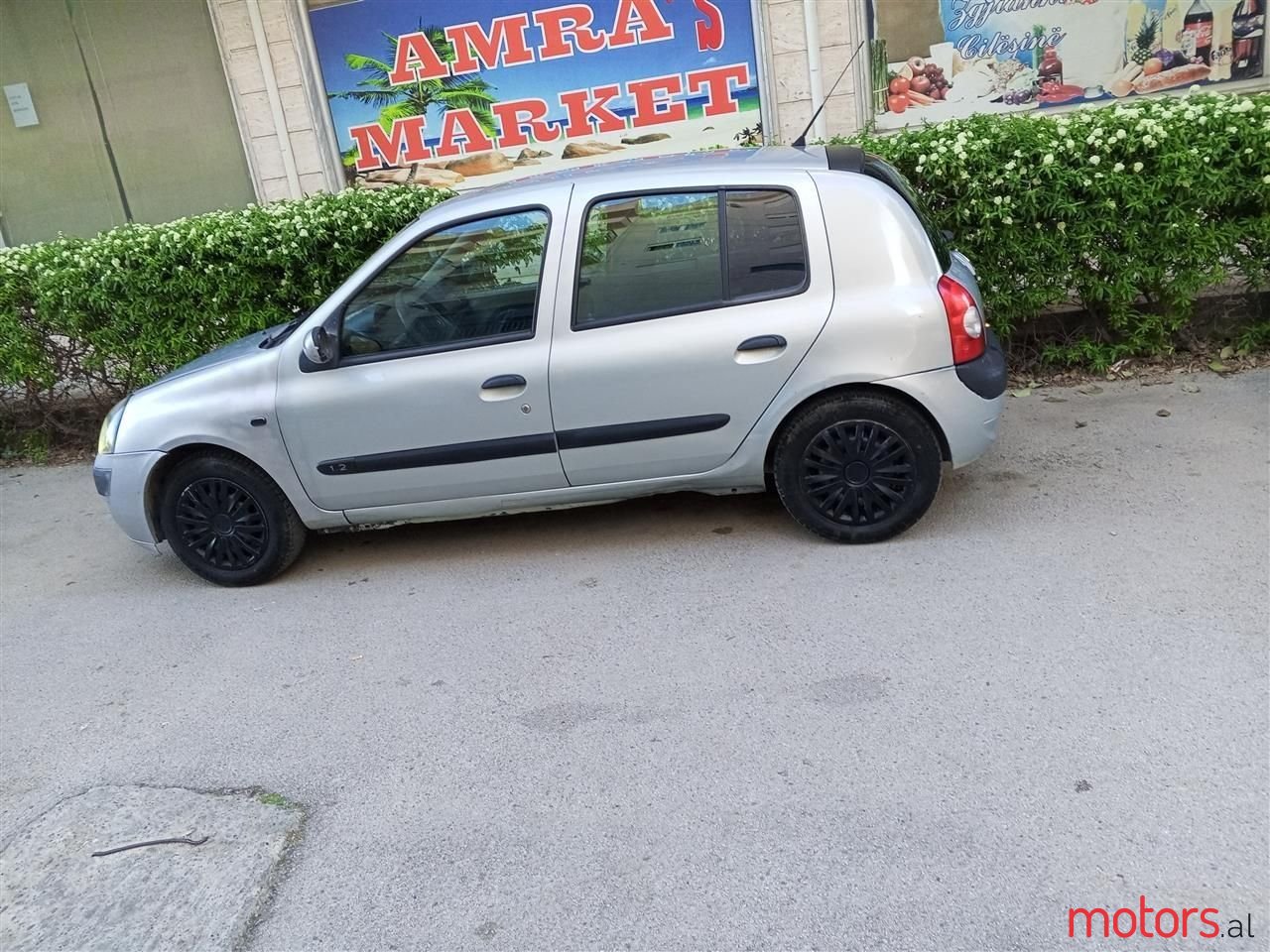 2001' Renault Clio photo #3