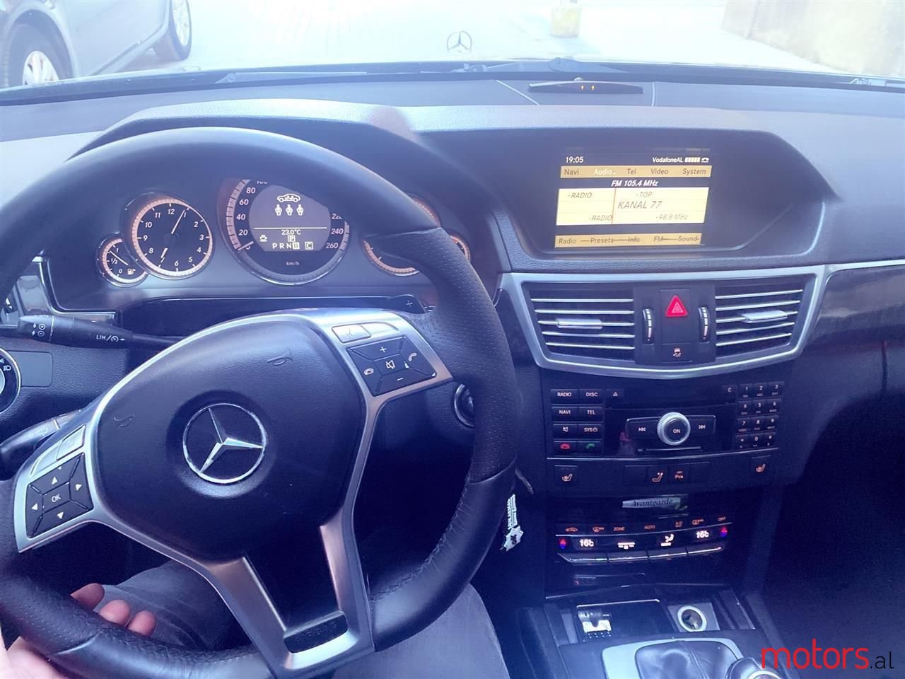 2010' Mercedes-Benz 220 photo #3