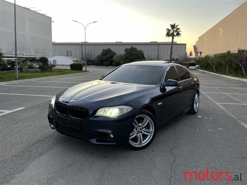2012' BMW 528 photo #1