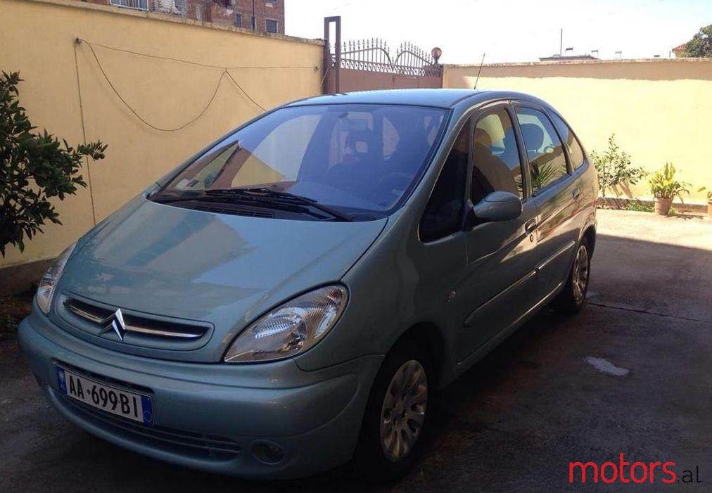 2003' Citroen Xsara Picasso photo #2