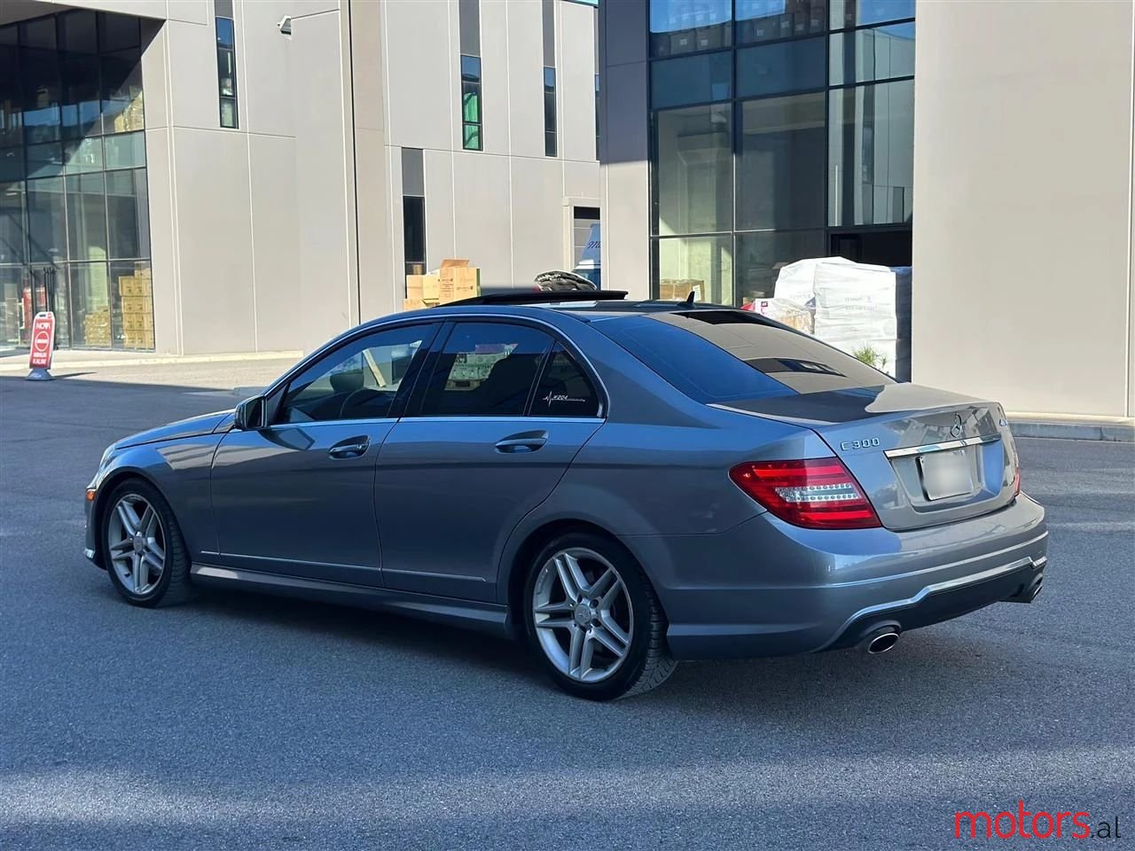 2012' Mercedes-Benz C 300 photo #6