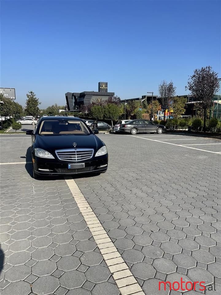 2012' Mercedes-Benz 350 photo #6