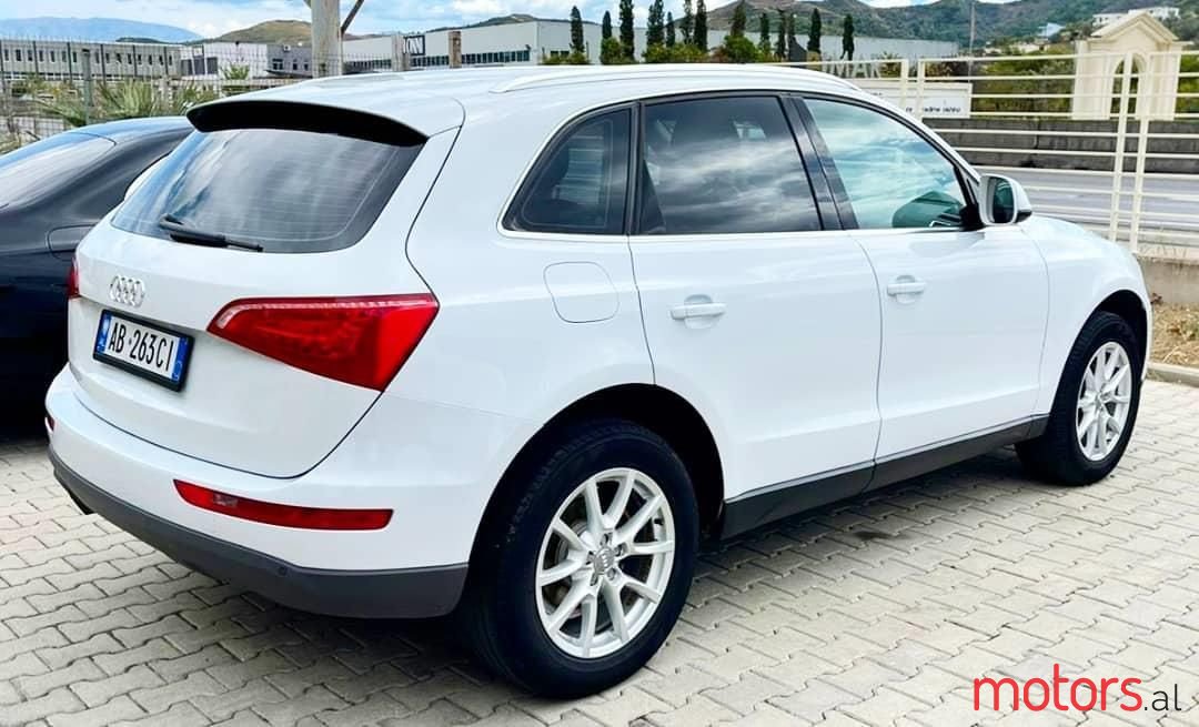 2012' Audi Q5 photo #5