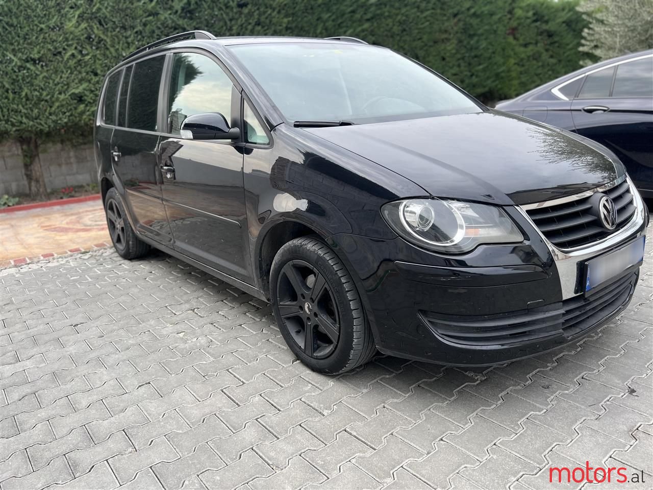 2007' Volkswagen Touran photo #6