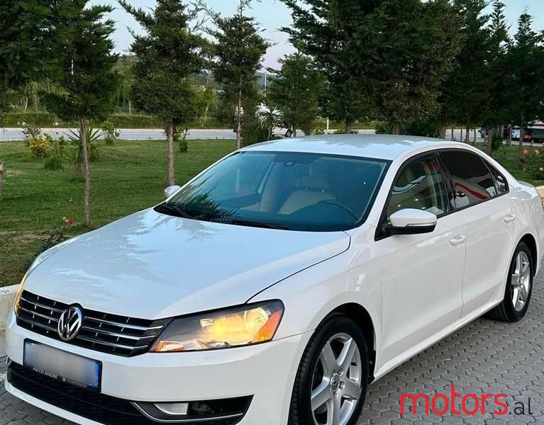 2015' Volkswagen Passat photo #1