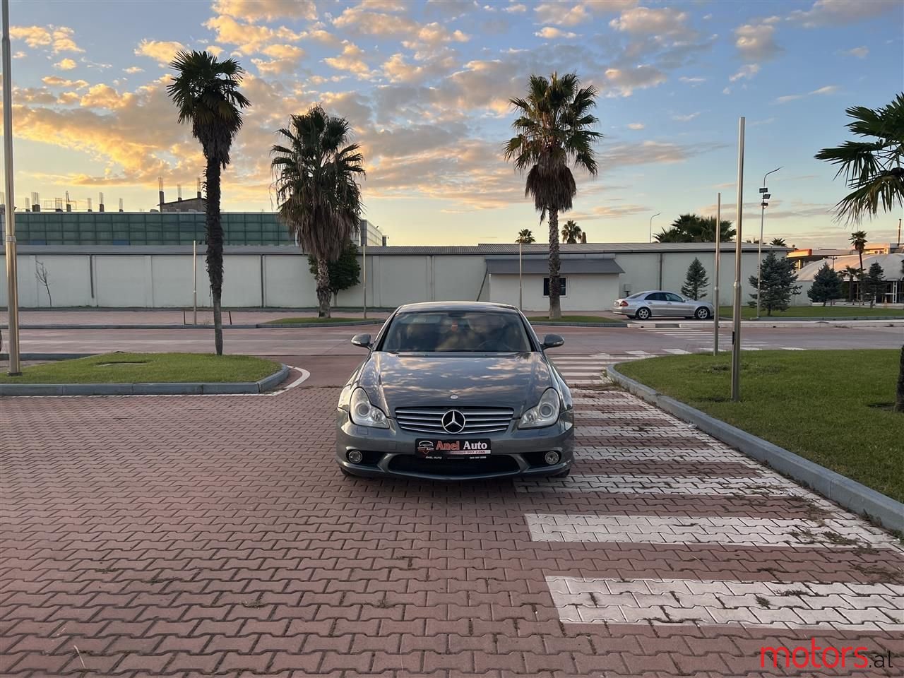 2005' Mercedes-Benz CLS 320 photo #5