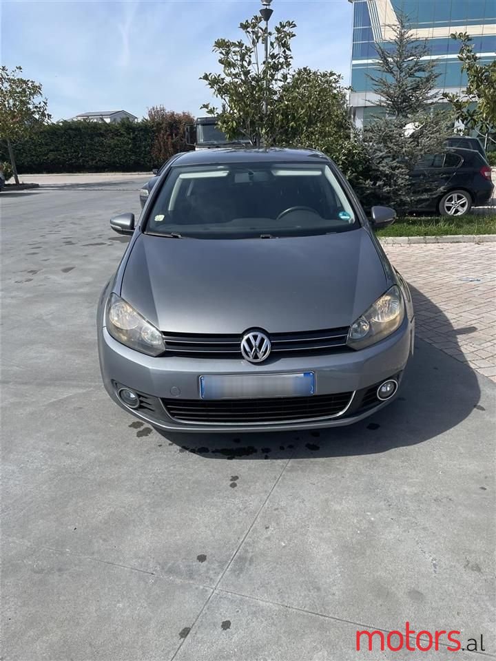 2010' Volkswagen Golf photo #1