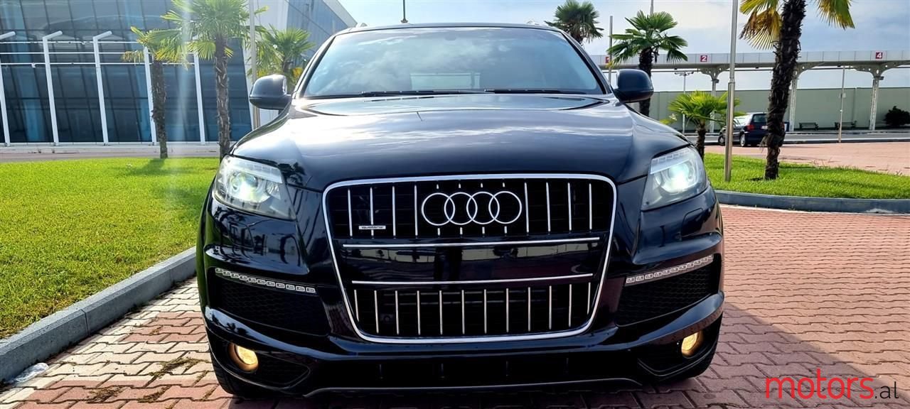 2012' Audi Q7 photo #1