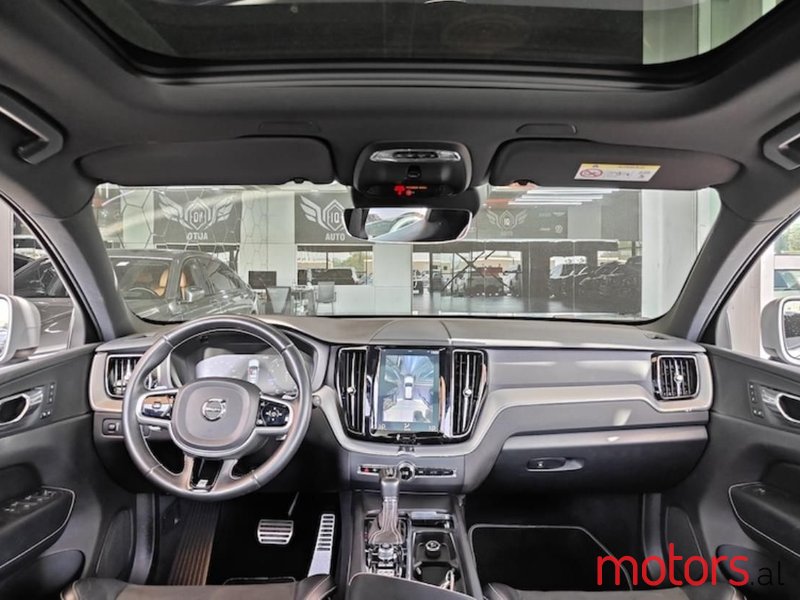 2019' Volvo Xc 60 photo #3