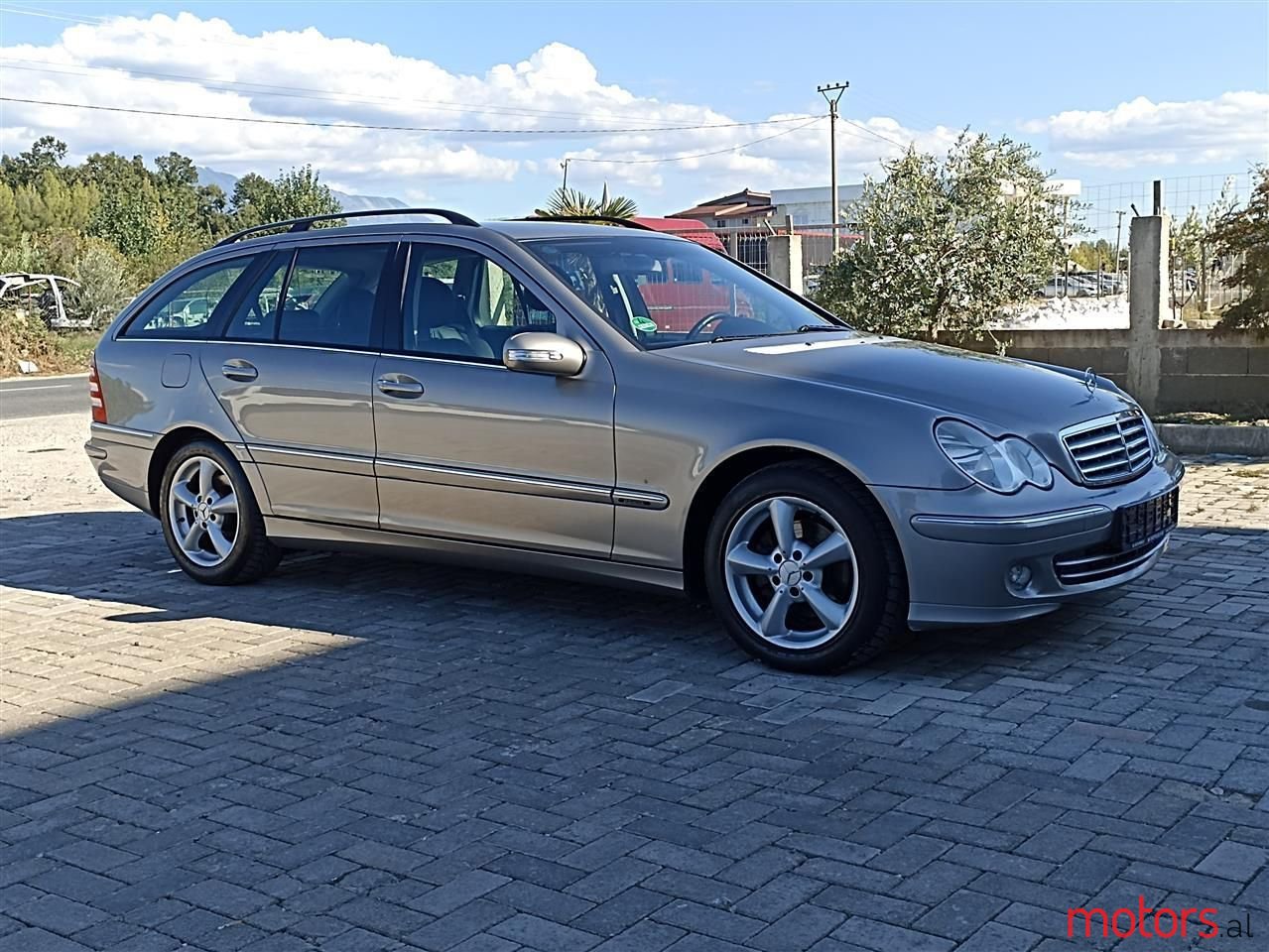 2005' Mercedes-Benz C 220 photo #6