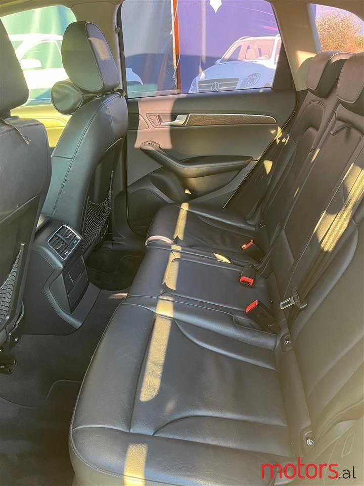 2012' Audi Q5 photo #4