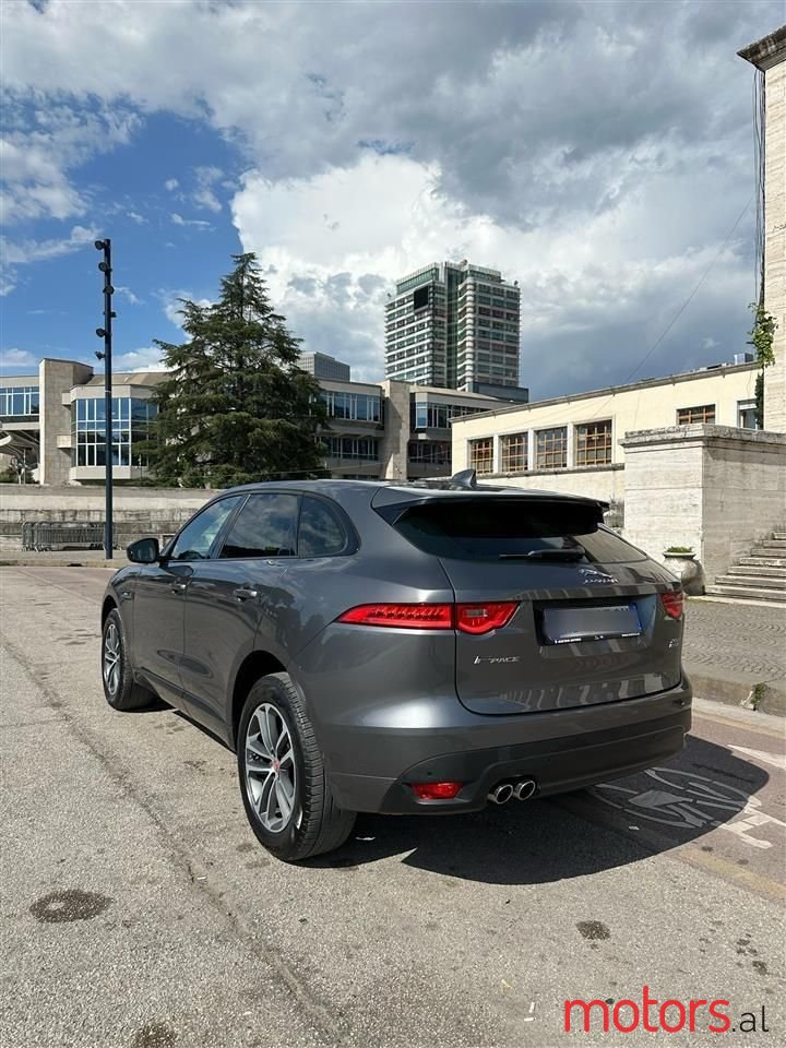 2017' Jaguar F-Pace photo #3