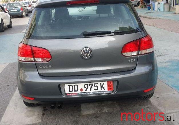 2009' Volkswagen Golf photo #1