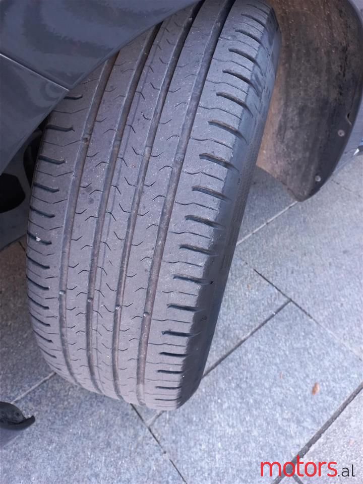 2019' Volkswagen Arteon photo #6