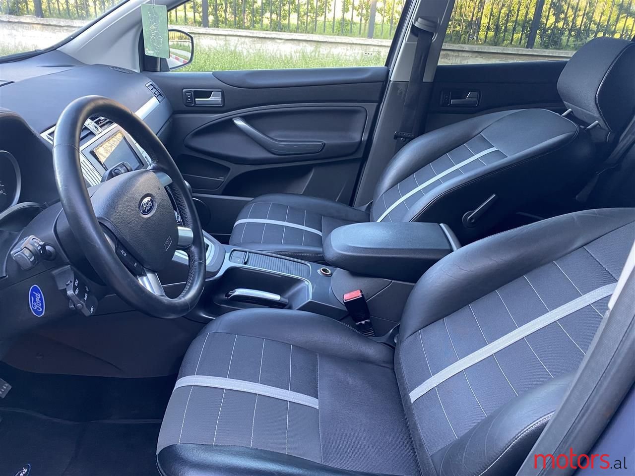 2012' Ford Kuga photo #6