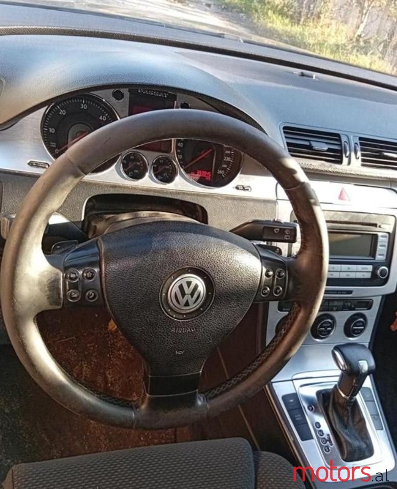 2006' Volkswagen Passat photo #4