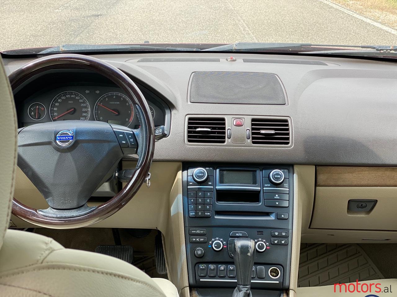 2010' Volvo XC90 photo #5