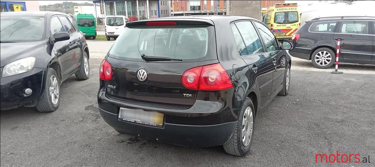 2005' Volkswagen Golf photo #3