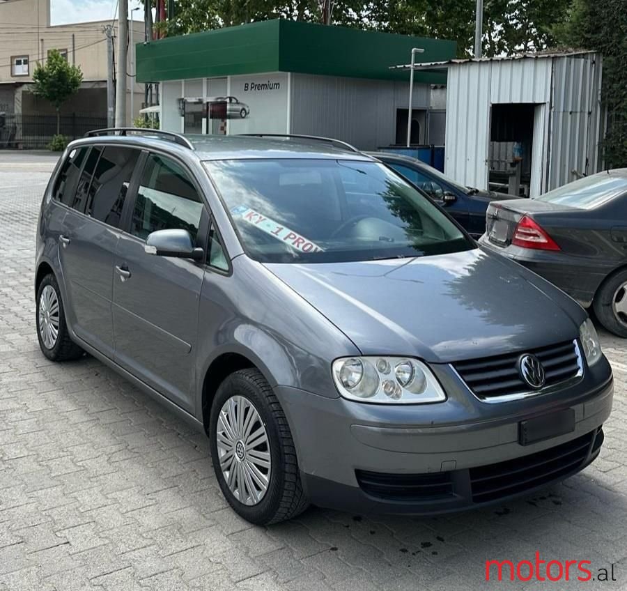 2006' Volkswagen Touran photo #5
