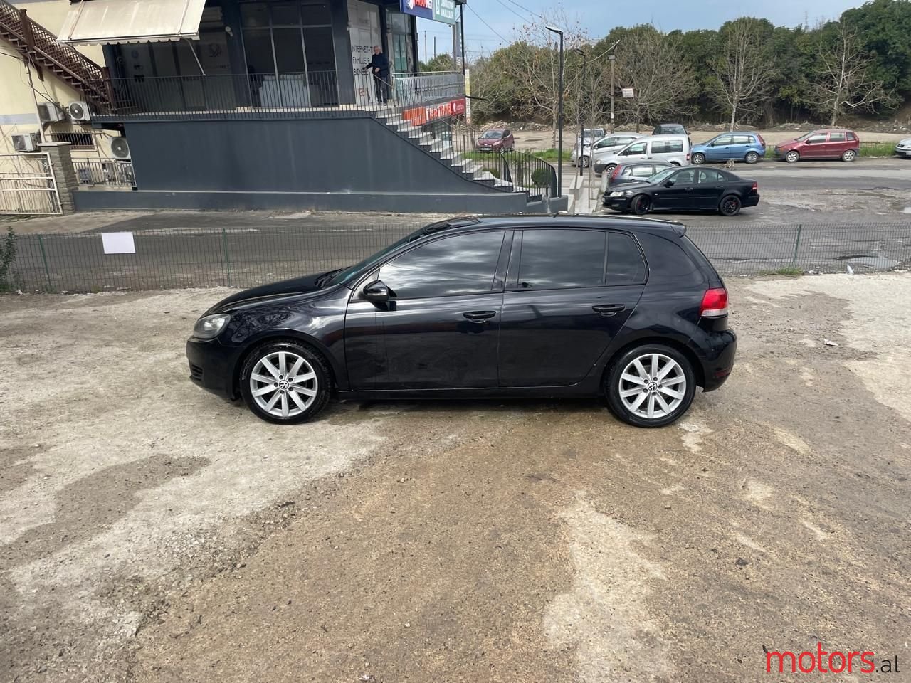 2011' Volkswagen Golf photo #2