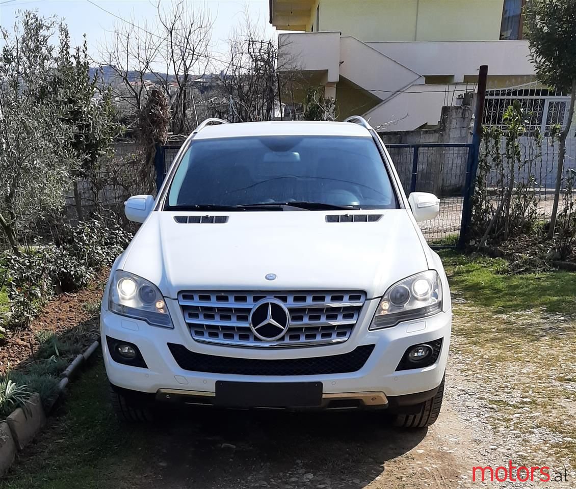 2010' Mercedes-Benz ML 350 photo #1