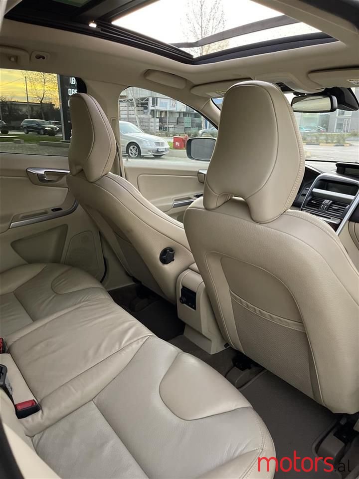 2010' Volvo Xc 60 photo #2