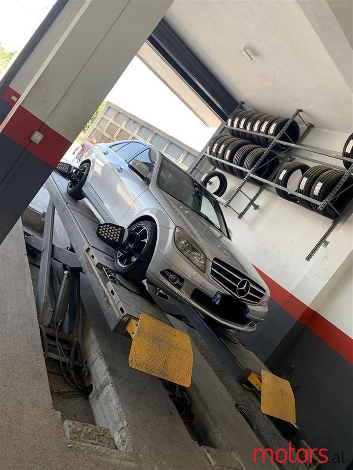 2007' Mercedes-Benz 220 photo #6