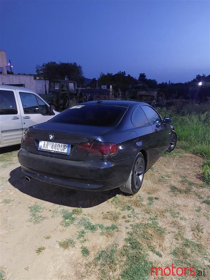 2009' BMW 320 photo #6