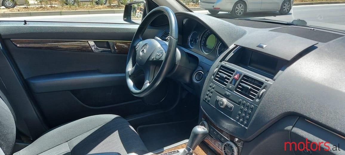 2009' Mercedes-Benz C 220 photo #3