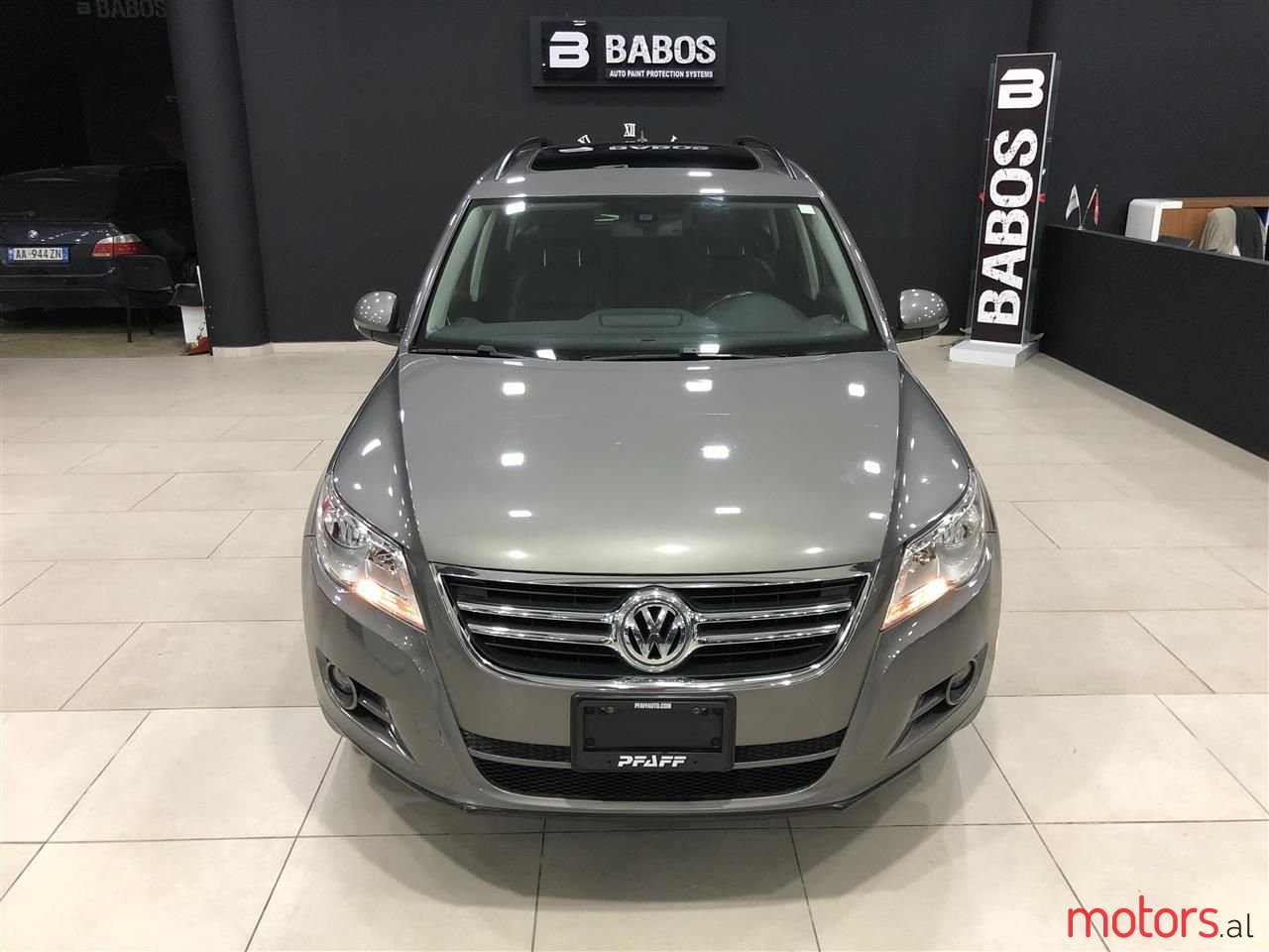 2010' Volkswagen Tiguan photo #5