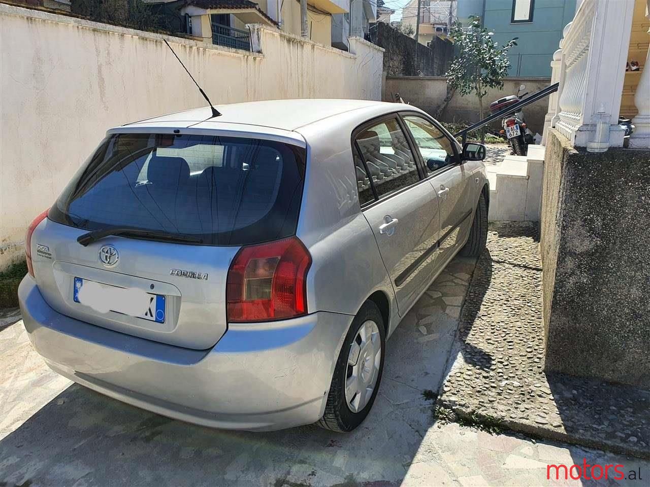 2004' Toyota Corolla photo #1