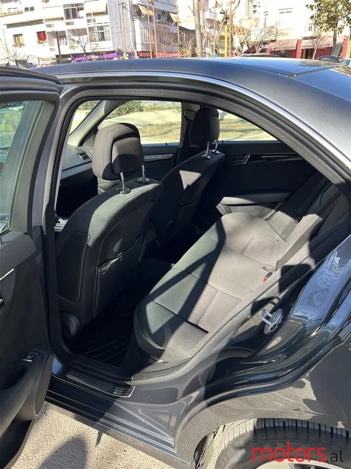 2010' Mercedes-Benz C 180 photo #5