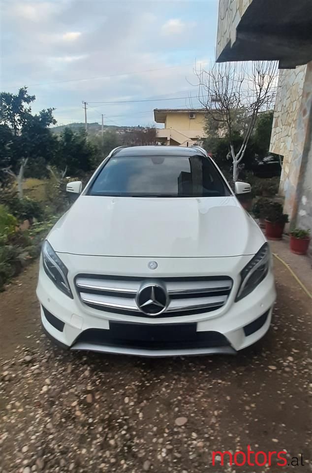 2014' Mercedes-Benz GLA 220 photo #1