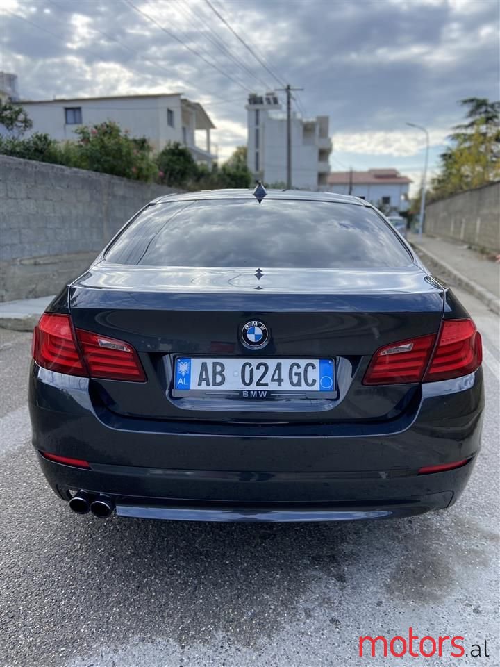 2012' BMW 520 photo #4