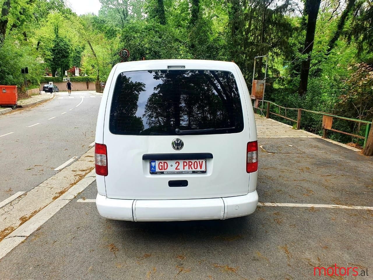 2009' Volkswagen Caddy photo #3